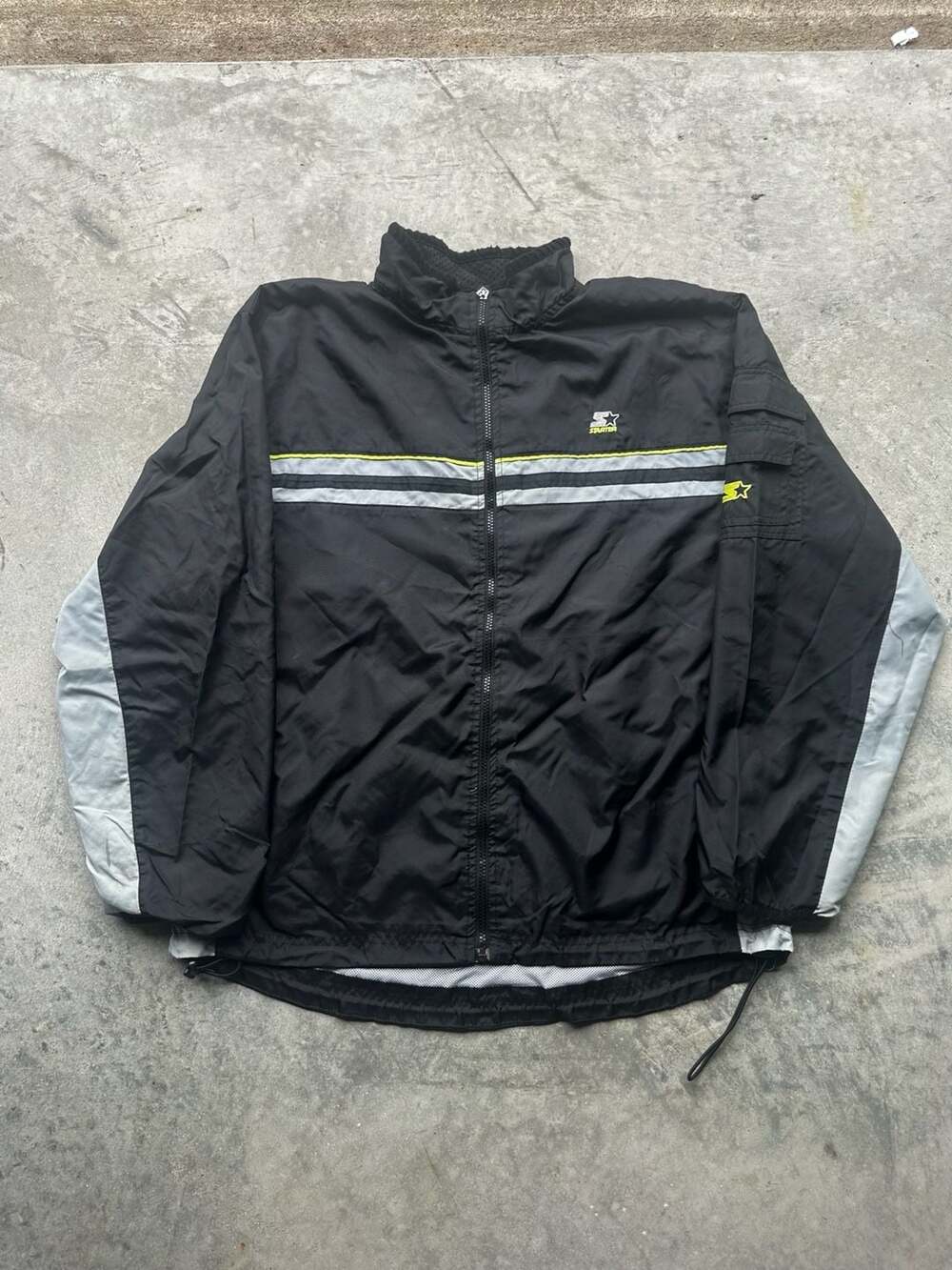 Starter Windbreaker Jacket Size M Black Gray Nylon Full Zip